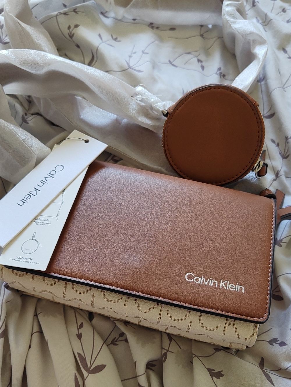 Calvin Klein Millie crossbody Bad purse brown And Cream